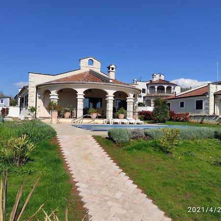 Villa Parenzo โปเรช ภายนอก รูปภาพ
