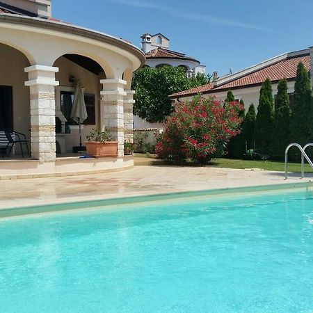 Villa Parenzo โปเรช ภายนอก รูปภาพ