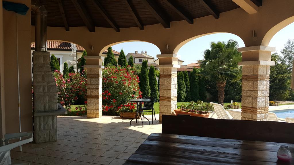 Villa Parenzo โปเรช ภายนอก รูปภาพ